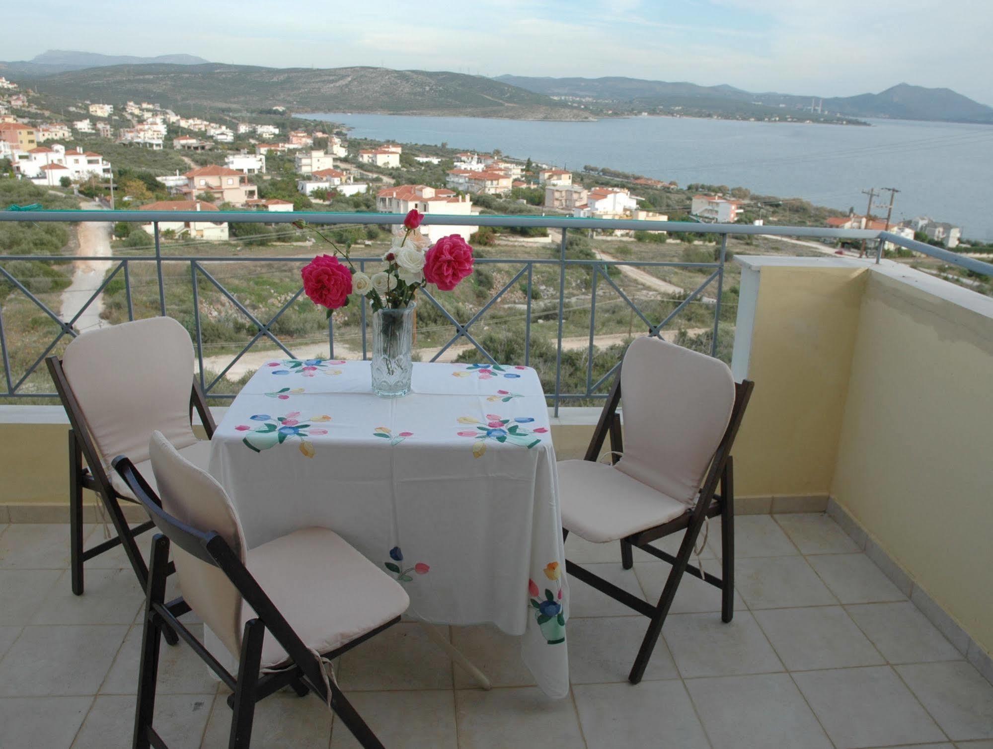 Villa Christine - Maisonettes With Fireplace Аливерион Екстериор снимка